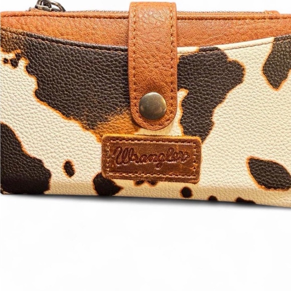Wrangler Handbags - Wrangler Cowhide Pattern Wallet with Tan Accents
